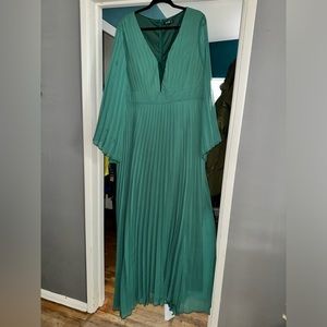 New without tags formal 70s style dress.